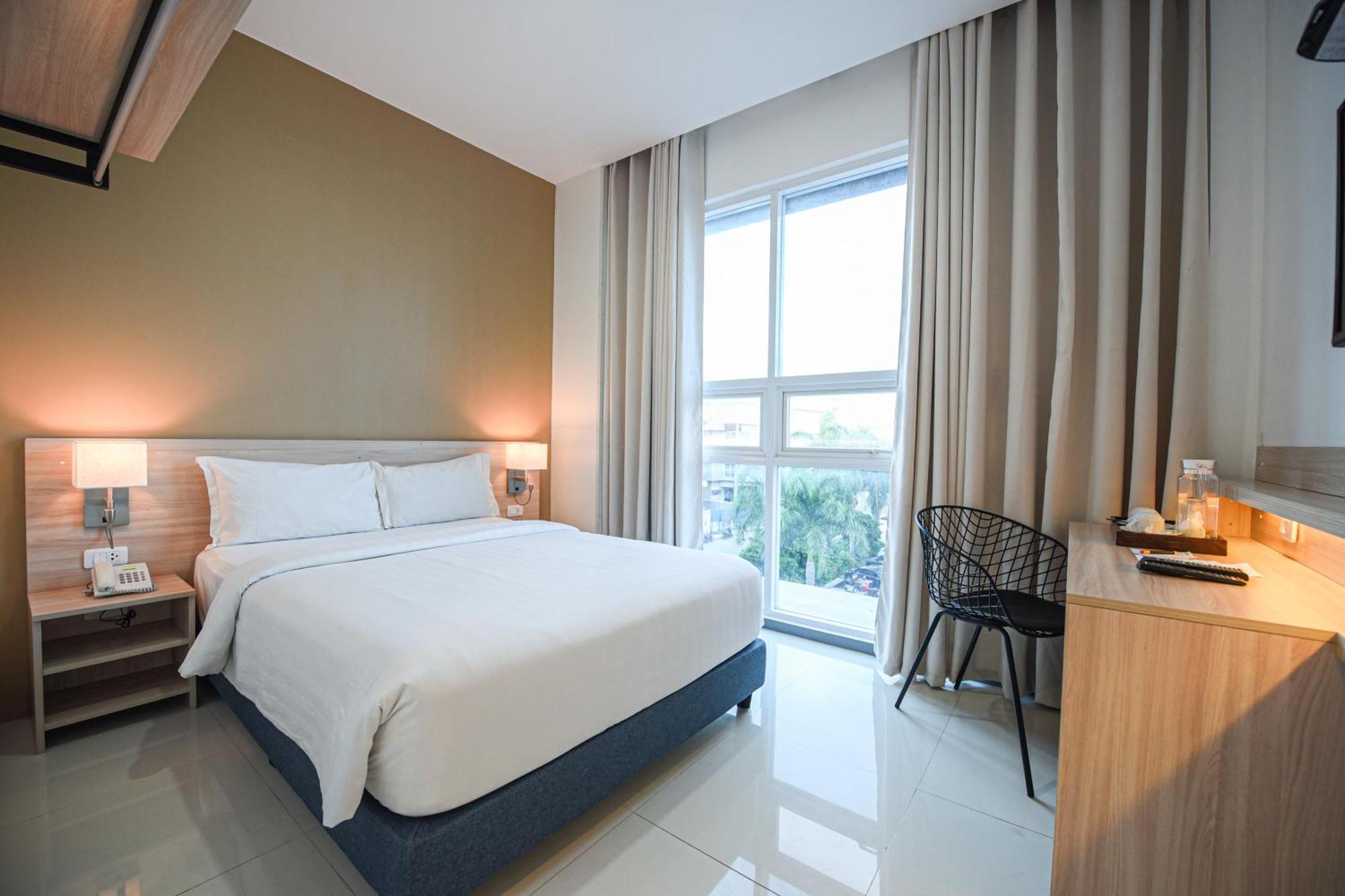 Figtree Hotel Iloilo City Exteriör bild